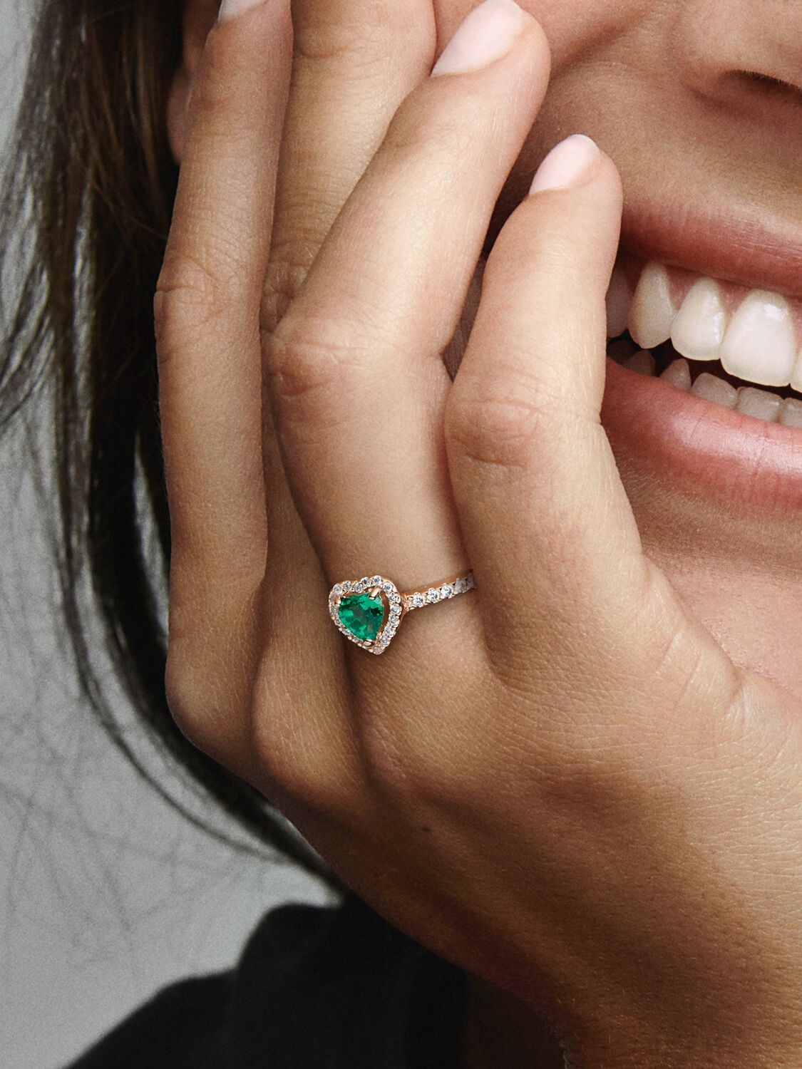 Pandora Sparkling Elevated Heart Ring