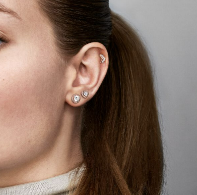 Round 2025 ear studs